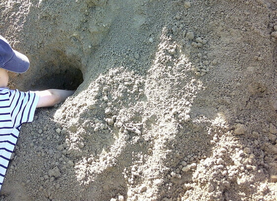 der naturnahe Spielbereich erm&ouml;glicht wertvolle Sinnes- und Naturerfahrungen